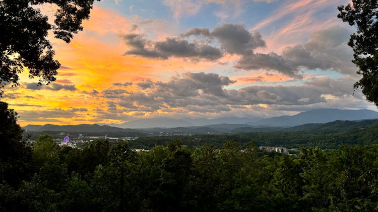 Before You Visit Pigeon Forge: Essential Tips for a Smooth Trip