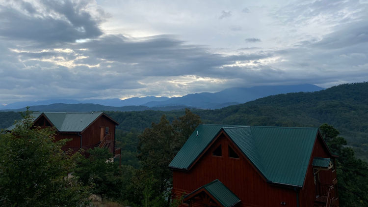 How To Plan A Relaxing Smoky Mountain Cabin Stay