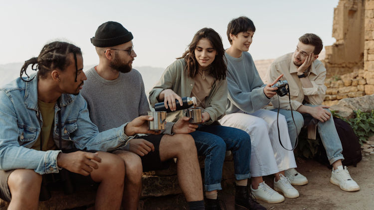 Group Getaways Made Simple: Planning Holidays for Large Groups Without the Chaos