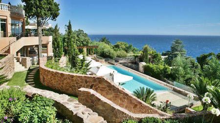 Tiara Yaktsa Cannes Named Top Hotel for Romance by TripAdvisor