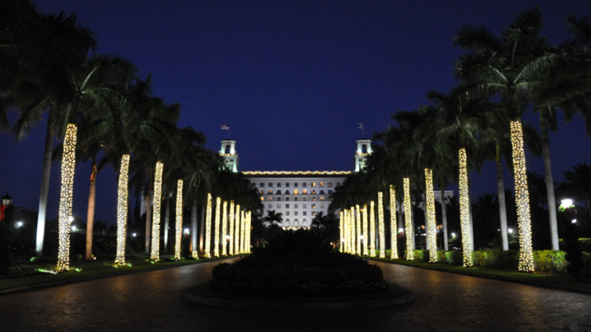 The Breakers Palm Beach Delivers Awe-inspiring Holiday DÃ©cor