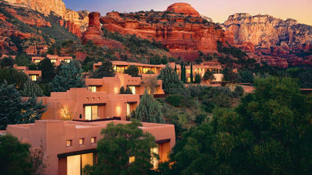 A Golf Getaway Awaits Amongst the Stunning Red Rocks of Enchantment Resort