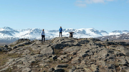 Hurtigruten Offers Free Flights on 12- day Icelandic Expedition