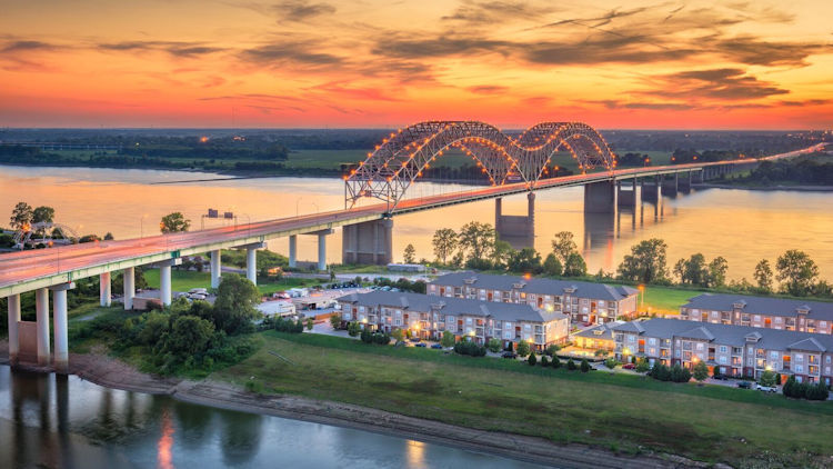 48 Hours in Memphis – Celebrating its 200th Birthday