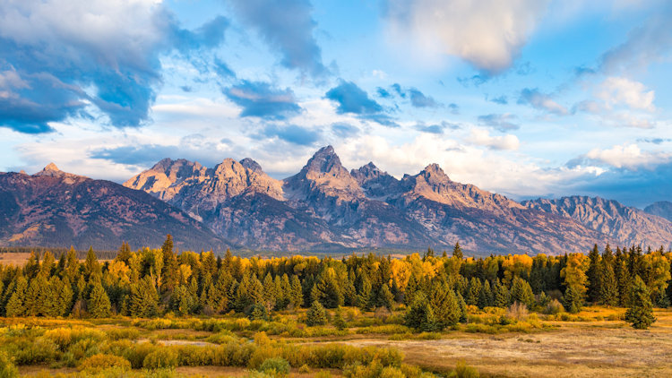 6 Vacations for Fall Foliage, Fewer Crowds, and the Open Road