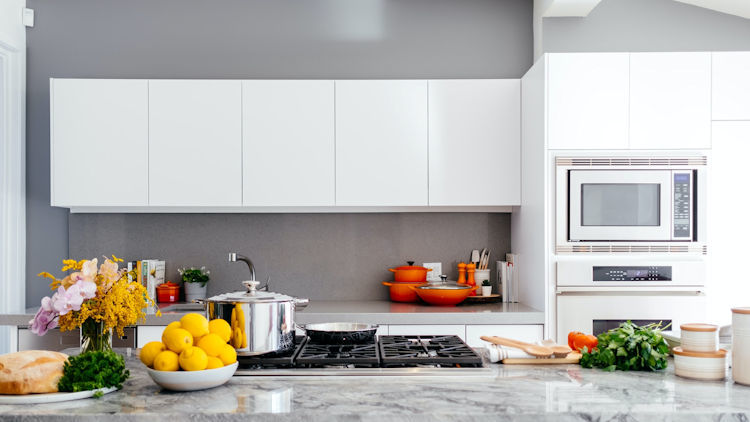 6 Piping-Hot Luxury Kitchen Trends Causing a Stir in 2021 