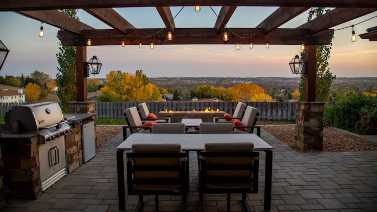 How Luxury Outdoor Touches Are Upping Property Values