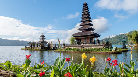 5 Luxury Bucket List Travel Experiences to Book for 2022