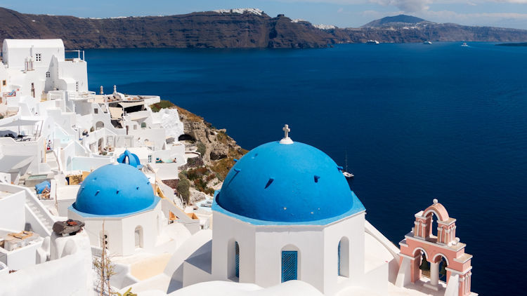 Santorini: A Slice of Paradise on Earth