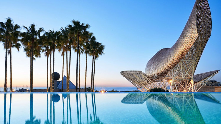 Summertime Living Made Easy at Hotel Arts Barcelona 