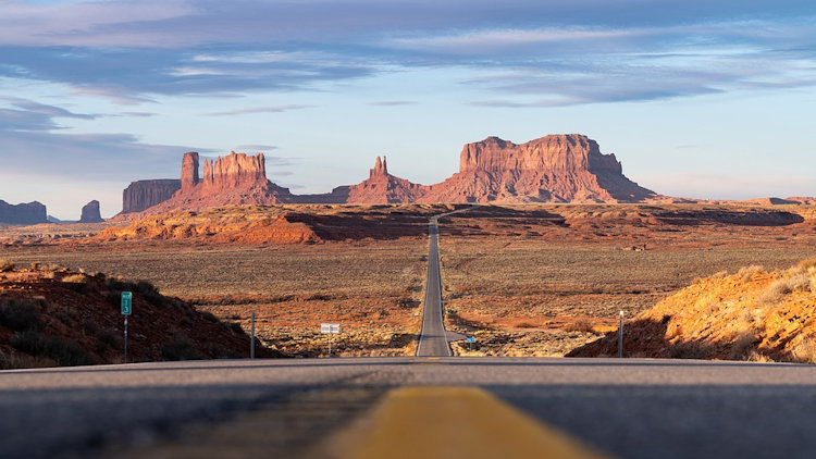 Road-Tripping Across America: Must-Have Apps for Exploring the Scenic and Culinary Wonders