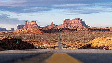 Road-Tripping Across America: Must-Have Apps for Exploring the Scenic and Culinary Wonders