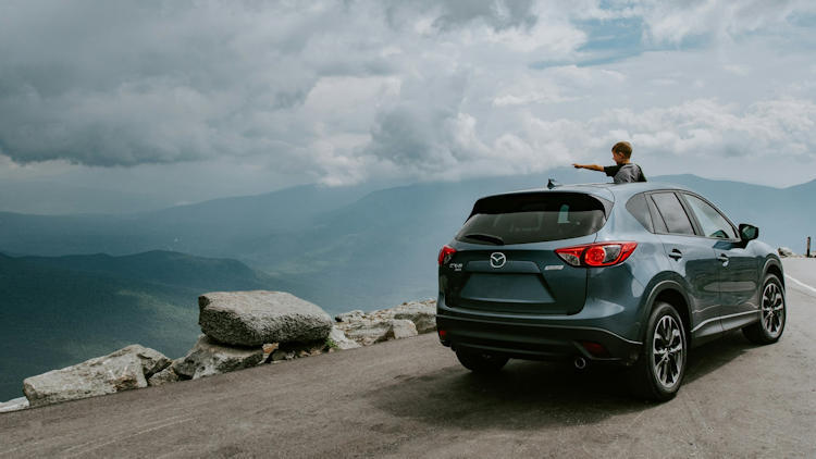 How to Choose the Perfect Luxury Car for Your Family Road Trip Adventures