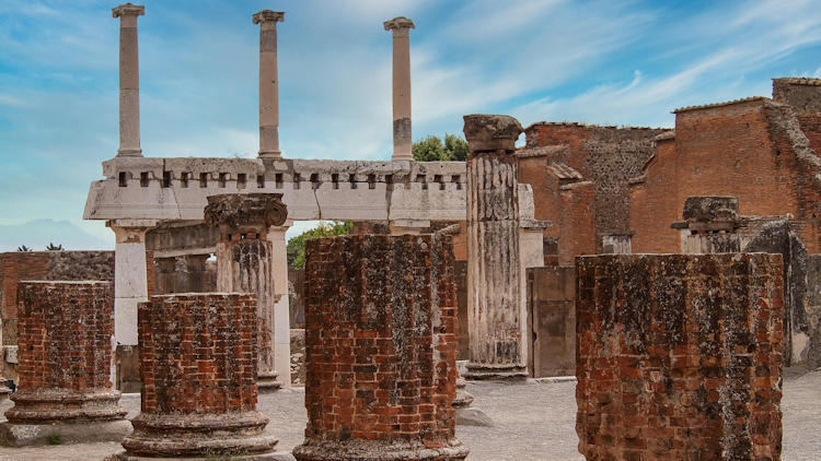 Pompeii, the Archaeological Treasure of the City of Naples