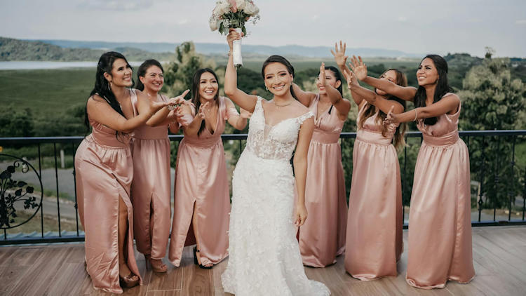 Pink or Black Bridesmaid Dresses: Choosing the Best Wedding Theme Color?