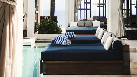 The Language of Luxury: How verbal identity shapes the emotional tone of high-end experiences