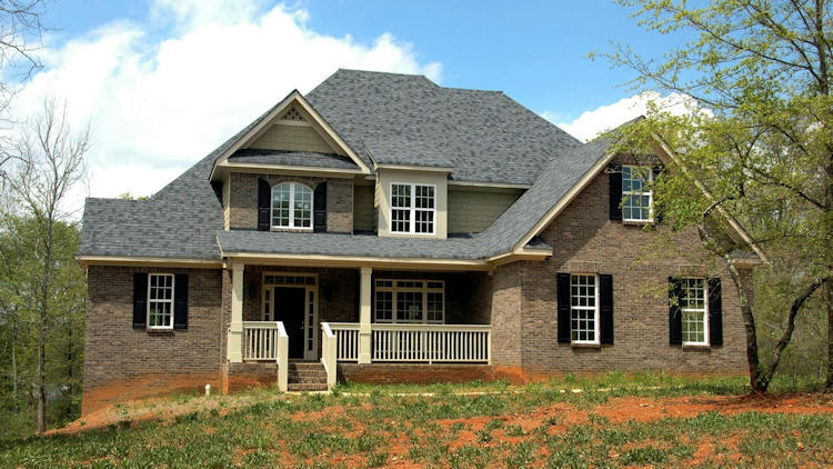 Why Roof Replacement Timing Affects Home Value and Safety