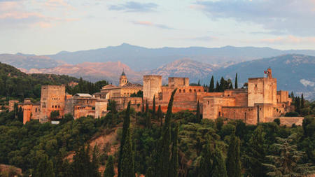 Granada, Reimagined: A Crowd-Smart Luxury Escape Anchored by the Alhambra