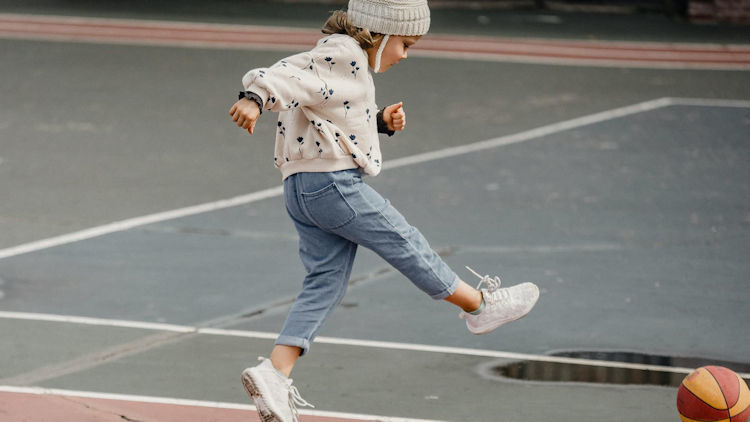 Girls Jeans for Every Journey: Travel Outfits That Inspire Adventure
