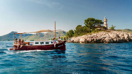 Which Boat to Rent in Mallorca: A Beginner's Guide
