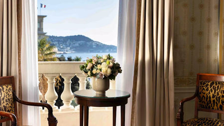 Luxury with a Legacy: How Le Negresco Redefines Hospitality in Nice