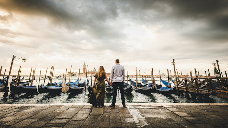 Beyond the Selfie: Why Venice Deserves a Professional Photoshoot