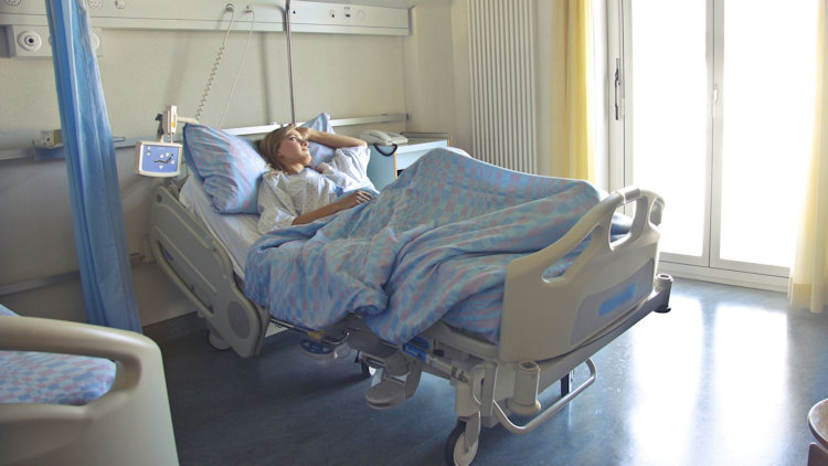 What Features Matter Most When Choosing a Hospital Bed