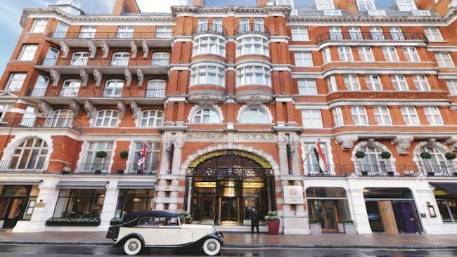 Celebrate Summer in London with Royal Experiences at St James #39 Court