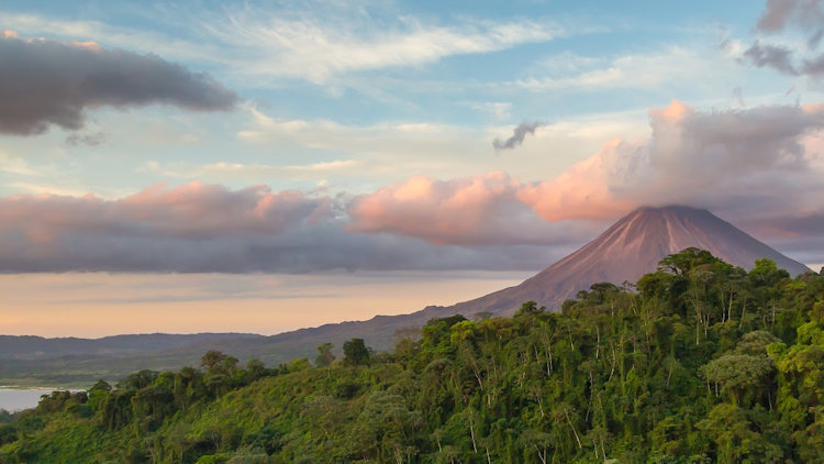 Start Planning Now for the Perfect Winter Escape to Costa Rica (by yacht!)