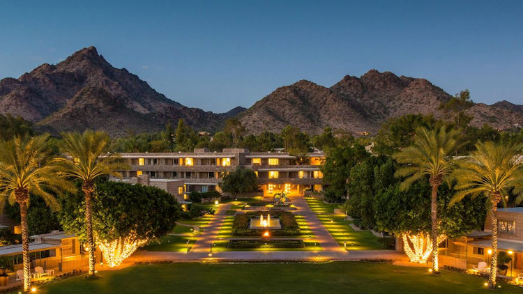 Arizona Biltmore, A Waldorf Astoria Resort, Partners with Plum to Bring On Demand In Room Wine By the Glass