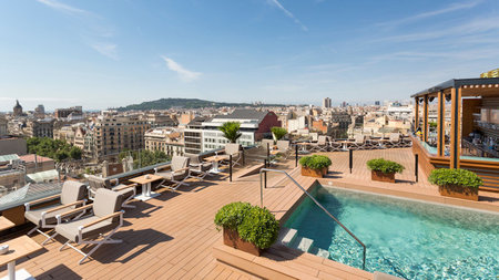 Majestic Hotel & Spa Barcelona Unveils Renovated La Dolce Vitae Rooftop Bar