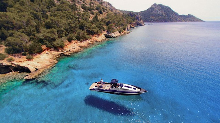 Discover Secret Greece in Superyacht Style