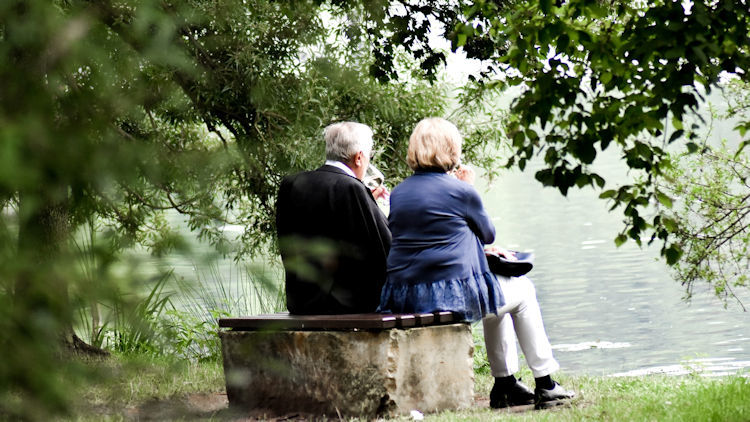 The Best Luxury Spots for Mature Couples