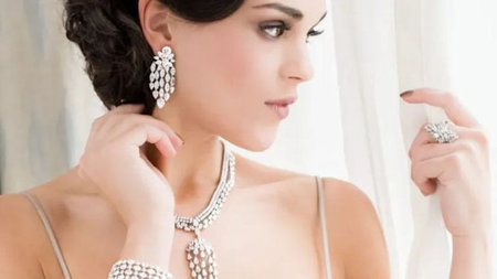 Ciro: Design Jewelry With Genuine Gemstone Message