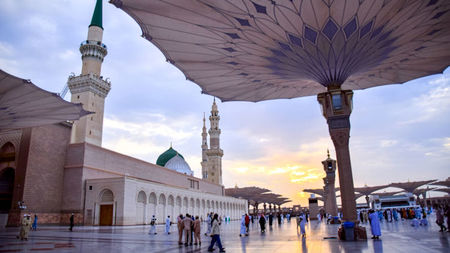 Saudi Arabia lifts all COVID-19 entry restrictions for tourists