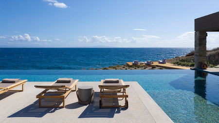 4 Luxury Greek Villas for this Summer