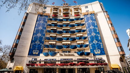 The Dorchester Unveils Decorated Facade to Celebrate His Majesty The King's Coronation