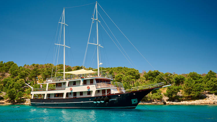 Explore Croatia and Montenegro by Gulet with Salamander Voyages 