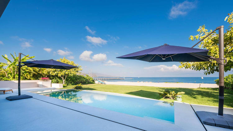 6 Coastal Getaways for Every Type of Traveler 