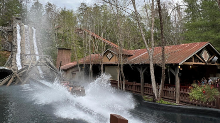 The Ultimate Sevierville Travel Guide: Smoky Mountain Charm with a Hometown Feel