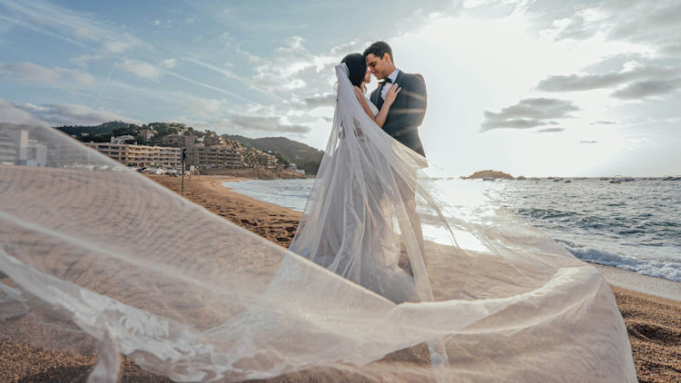 Luxury Weddings in Phuket: Creating Timeless Images in Paradise