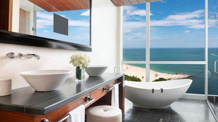 Breathtaking Bathtub Views at these Luxury Hotels