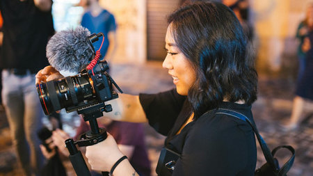 How to Make an Unforgettable Travel Vlog with AI