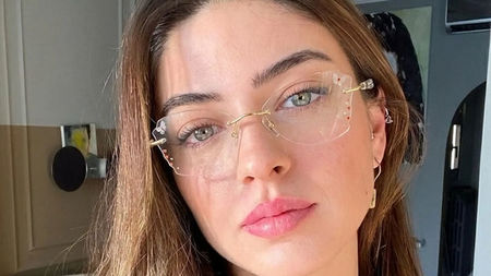 How Luxury Prescription Glasses Balance Elegance and Everyday Comfort