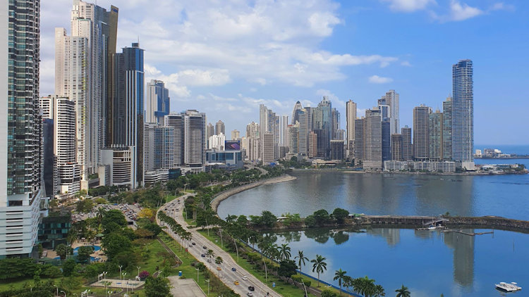 Banking on the Hub of the Americas: The Real ROI of Investing in Panama for Residency