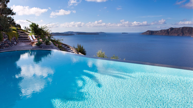 Perivolas Rediscovered: Santorini's Secluded Sanctuary