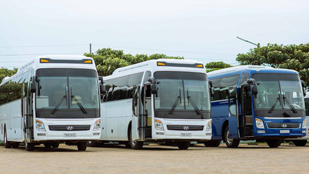 5 Best Charter Bus Rental Companies in Toronto (2026)
