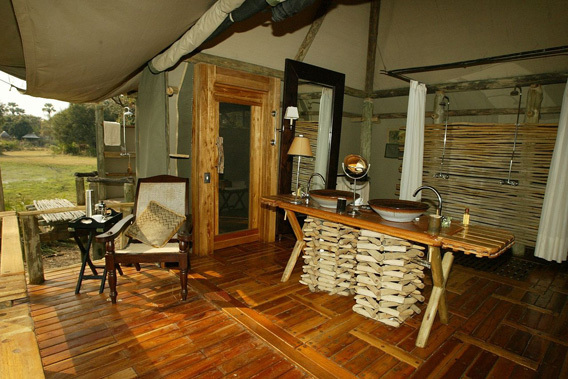 Mombo Camp & Little Mombo - Moremi Reserve, Okavango Delta, Botswana-slide-5