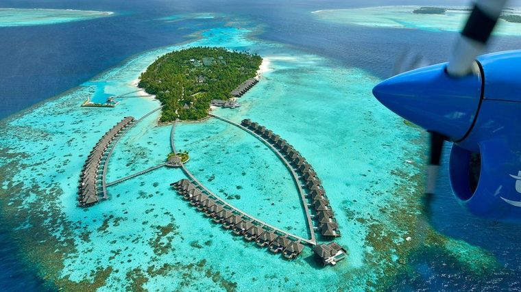 Ayada Maldives - Luxury Villa Resort-slide-3