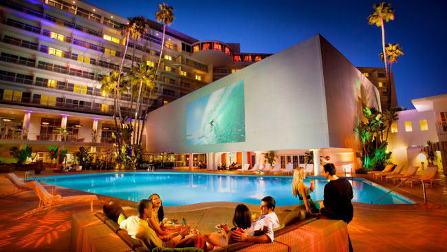 Beverly Hilton - Beverly Hills, California - Luxury Hotel-slide-20